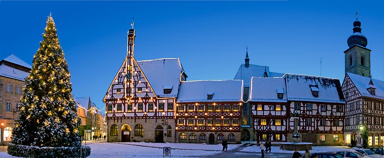 Adventskalender Schnee Rathaus